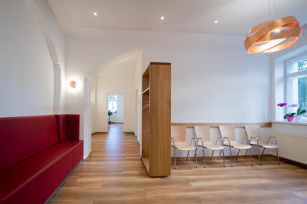 Wartebereich einer orthopädischen Praxis Wartebereich einer orthopädischen Praxis