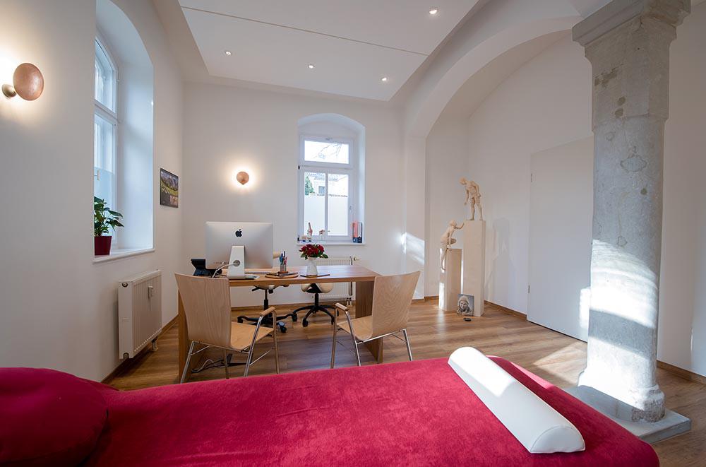 Sprechzimmer Praxis Dresden